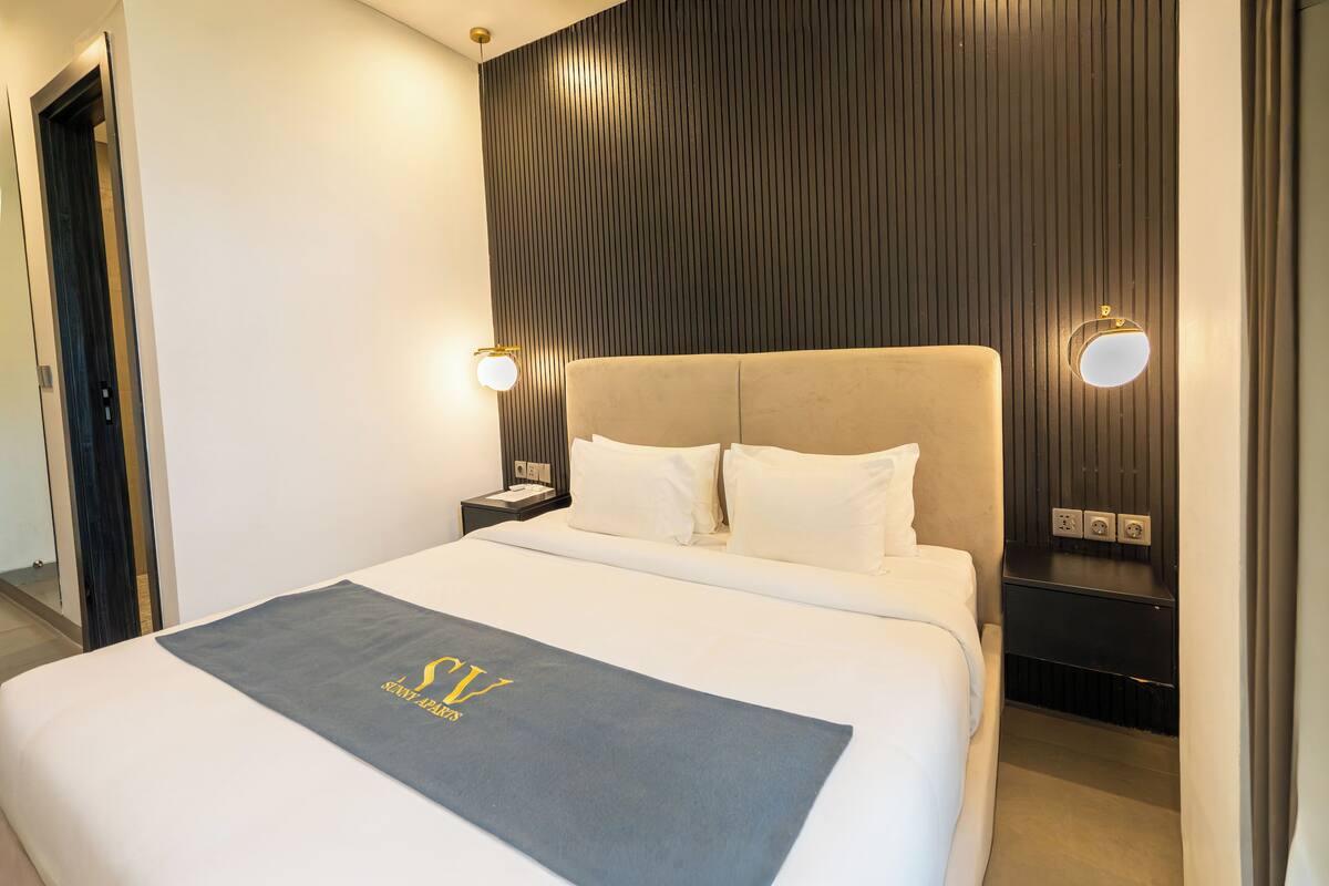 Hochwertige Bettwaren, Zimmersafe, Bügeleisen/Bügelbrett, Bettwäsche