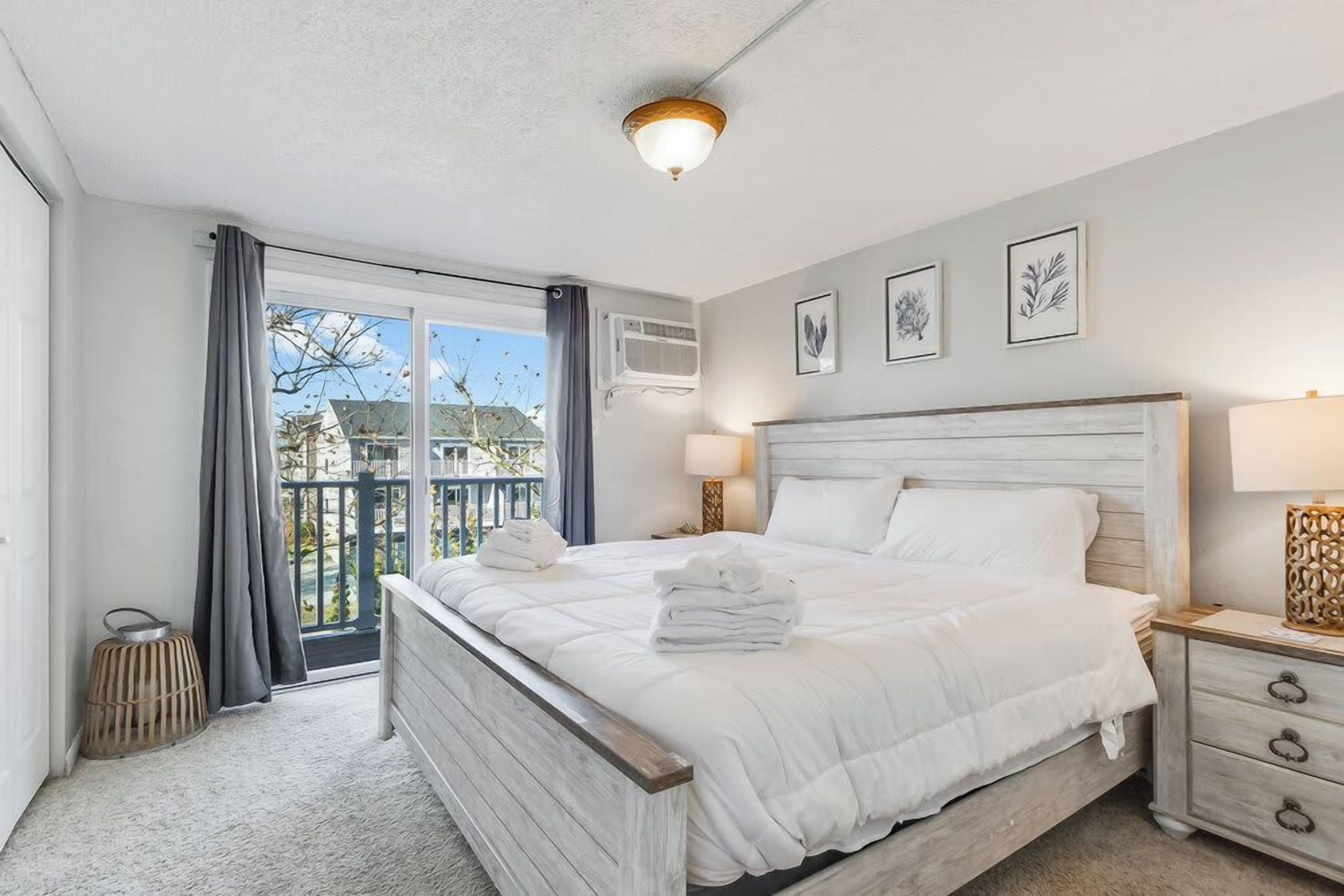 2 bedrooms, internet, bed sheets