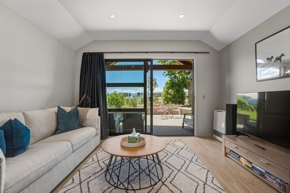 Living area - Studio on Martin Lane (Wānaka)