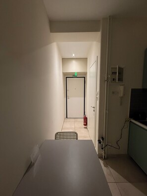 Dining - Urban Nook Ampelokipoi 1BR, Wifi Apt (Athens)