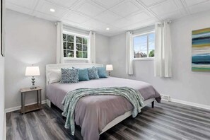 Room - Hot Tub, Fire Pit, Point Beach & Neshotah Beach (Two Rivers)