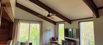 Tranquil bike-in, bike-out chalet in charming Bella Vista