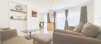 Wycombe Oasis - Cozy 3-Bed House Retreat