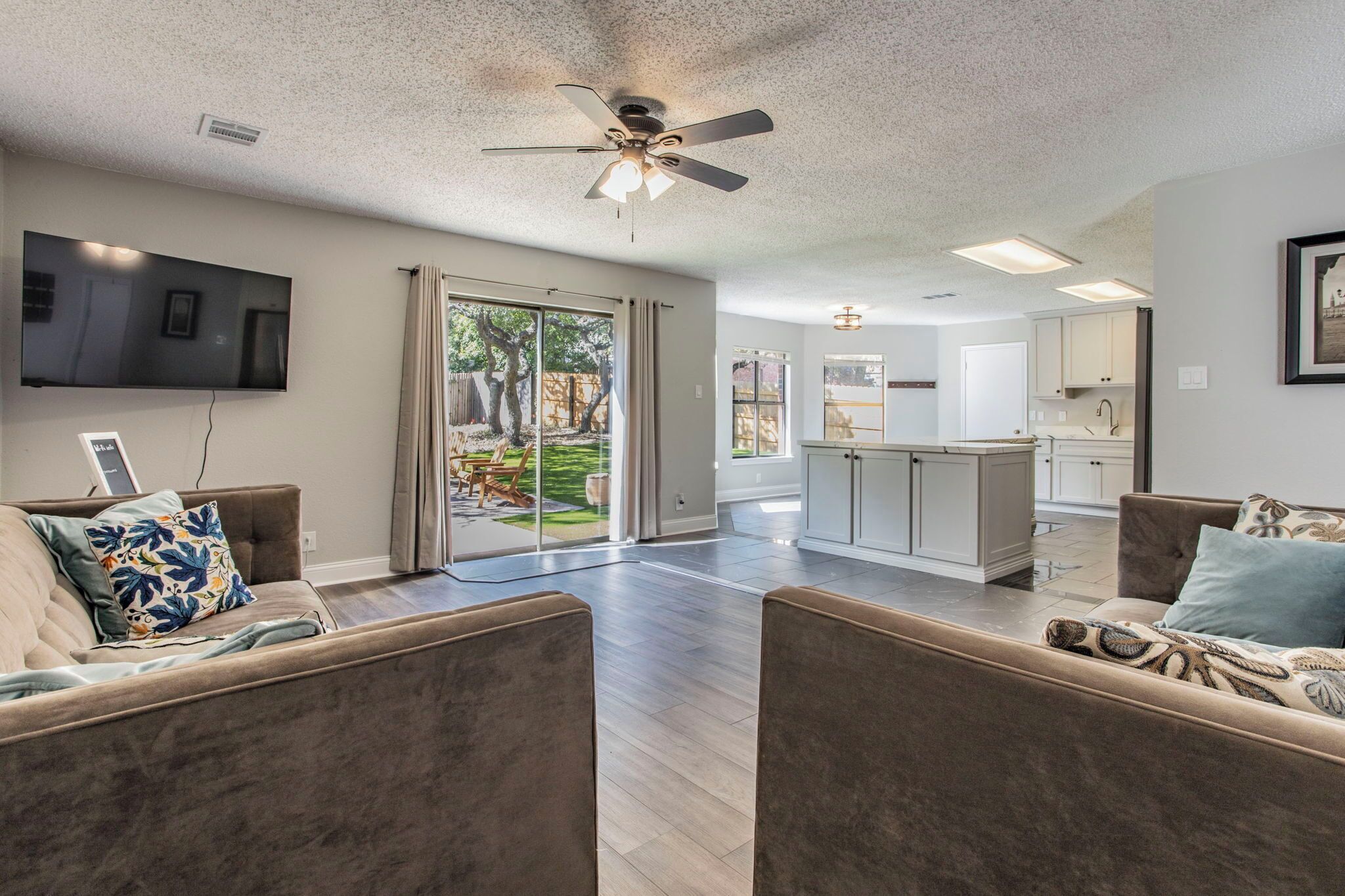 Smart TV, books, computer monitors