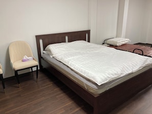 Blackout drapes, free WiFi - meisei nihonya (Osaka)