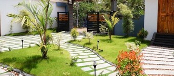 Kalloos Island Backwater Resort