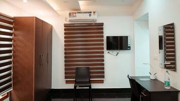 Deluxe Double Room | Free WiFi