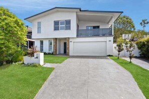 Exterior - The Pool Retreat on Wairakei (Wamberal)