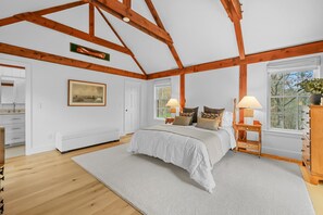 3 Schlafzimmer, Schreibtisch, Bügeleisen/Bügelbrett, kostenloses WLAN