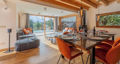 Luxury Mountain Chalet Pool Sauna Cinema, ArgentiĂšre (Chamonix), France