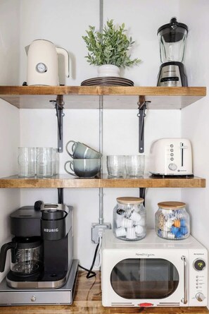 Interior - Chic Studio Apartment on Oglethorpe Square (Savannah)