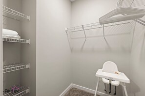 Interior - Driftwood Hideaway | Near WEM & Airport | FastWiFi (Edmonton)