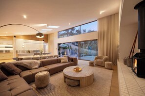 TV, fireplace, offices