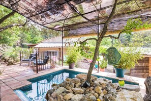 Pool - Villa with Independent Studio, Pool, Jacuzzi, Playground, Quiet Nature (CHATEAUVERT)