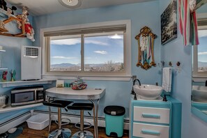 Interior - The Oasis on Eisenhower (Loveland)