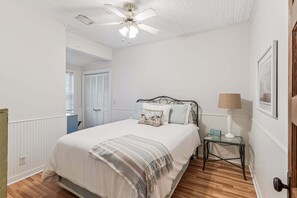 3 habitaciones, tabla de planchar con plancha y wifi gratis 