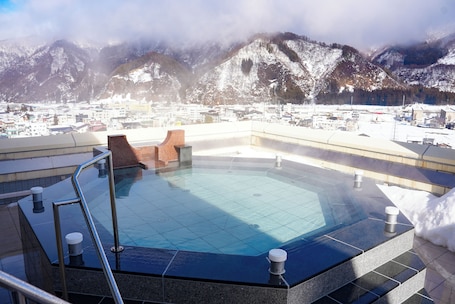 Aguas termales. Trip7 Yuzawa Sky Onsen Hotel