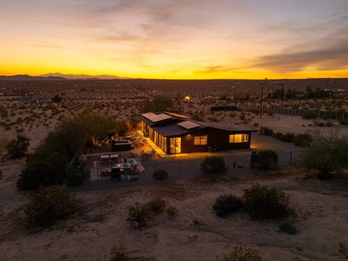 Sanktuary Haus | Secluded Luxury Desert Retreat