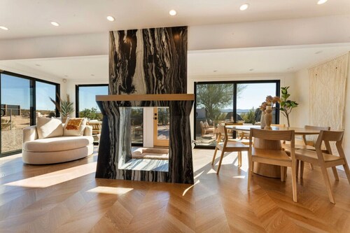 Sanktuary Haus | Secluded Luxury Desert Retreat