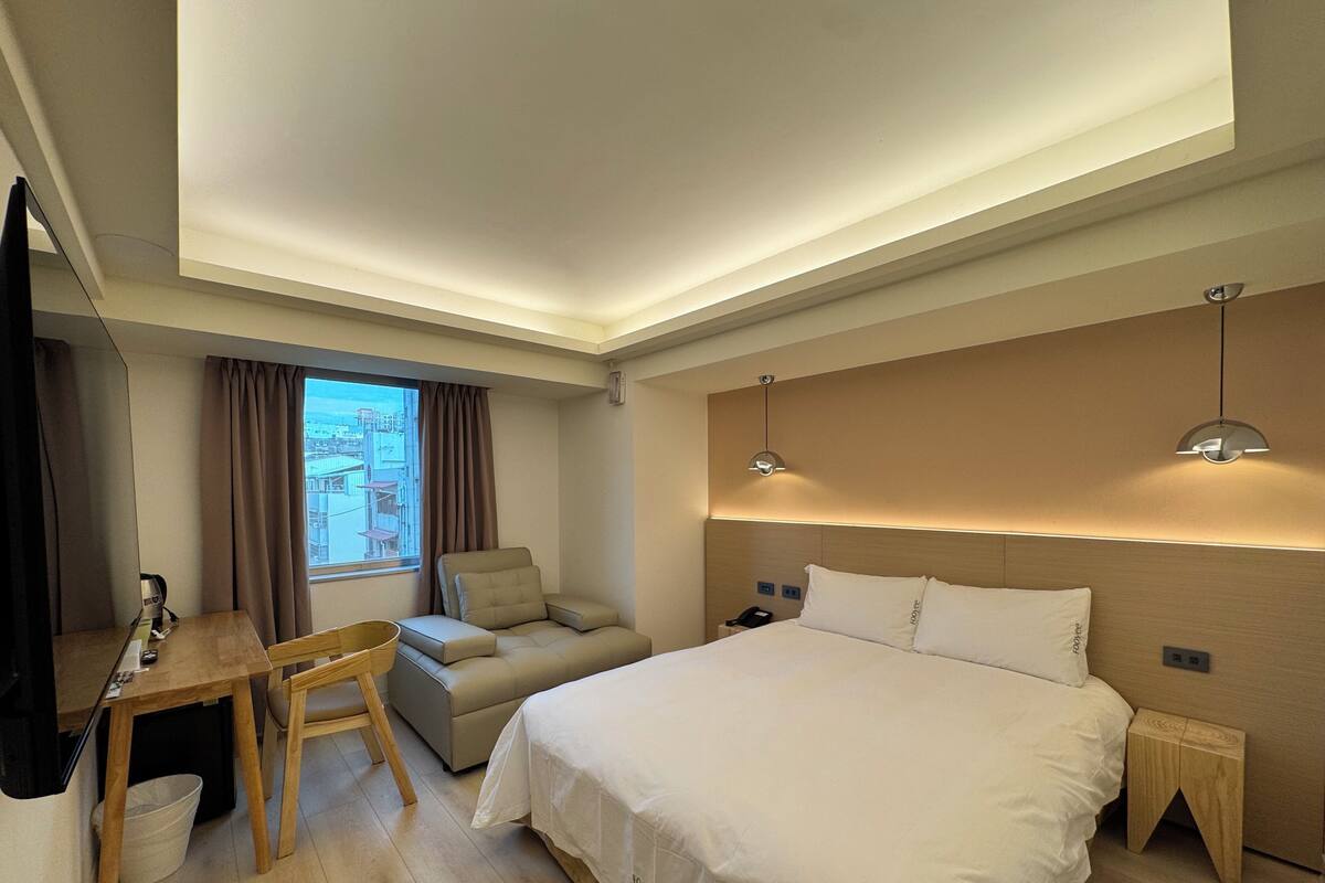 Comfort tweepersoonskamer, 1 tweepersoonsbed met slaapbank | Gratis wifi, beddengoed