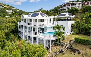 Exterior - Modern Luxury Villa with Pool, Views, 4 bedrooms and bonus room (St. Thomas)