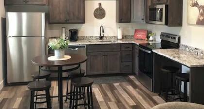 Cabin on Salmon River/Sleeps 6/2 Bed/2Bath