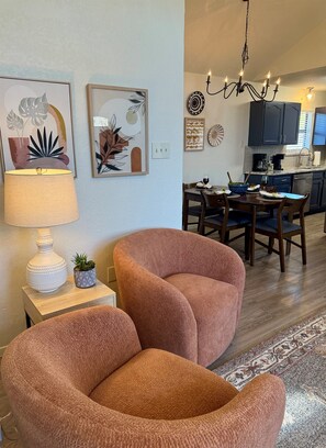 Interior - Baylor House - Stylish Abilene Getaway (Abilene)