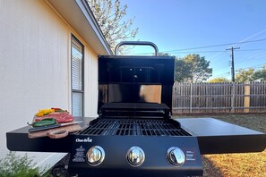 Property grounds - Baylor House - Stylish Abilene Getaway (Abilene)