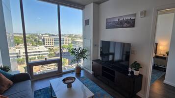 Smart TV, monitor de computadora y impresora