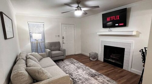 The Cozy Getaway Near Zoo/Expo