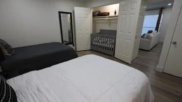 アイロン / アイロン台、WiFi、ベッドシーツ