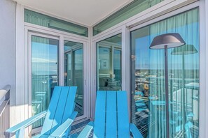 Property grounds - 16th Fl 1BR Renovated Ocean+Sunset View Balconies! (Myrtle Beach)