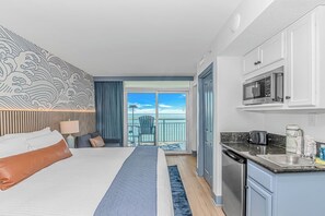 Iron/ironing board, WiFi, bed sheets - Modern Oceanfront Studio 17th Fl | King + Balcony (Myrtle Beach)