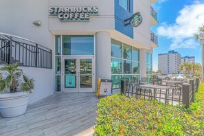 Outdoor dining - Modern Oceanfront Studio 17th Fl | King + Balcony (Myrtle Beach)