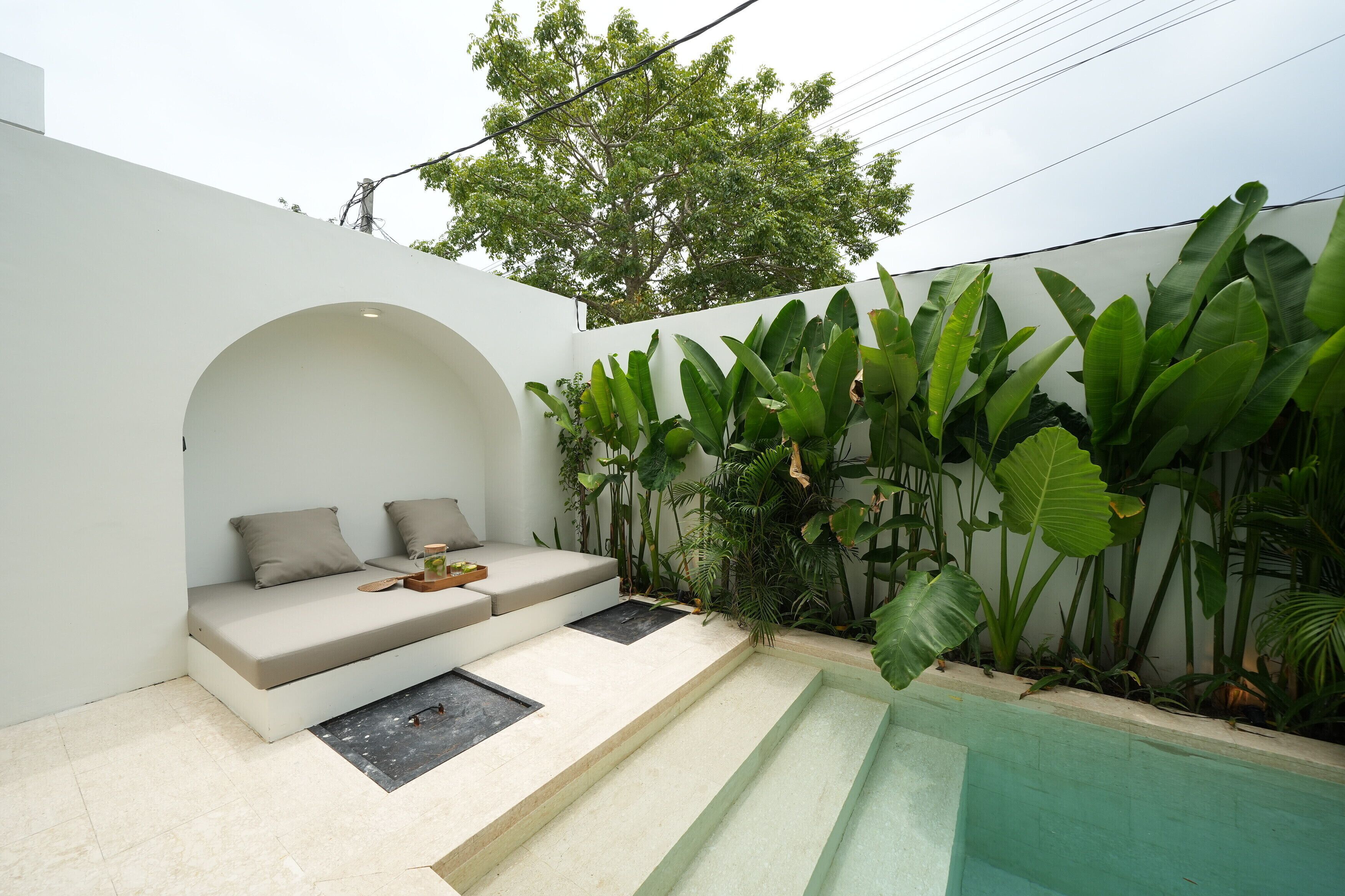 Kolam renang outdoor