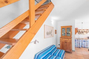 Televisión, chimenea