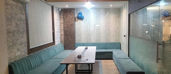 Meeting facility - DR KRISHNA PALACE (Etawah)