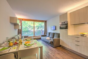Familiestudio, balkong (Studio La Finestra Sulle Piste) | Spisestue