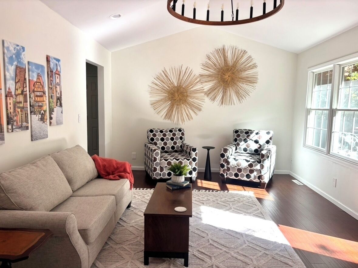 Smart TV, computer monitors