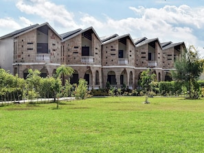 Garden - Amaris Greens Resort (Ramnagar)