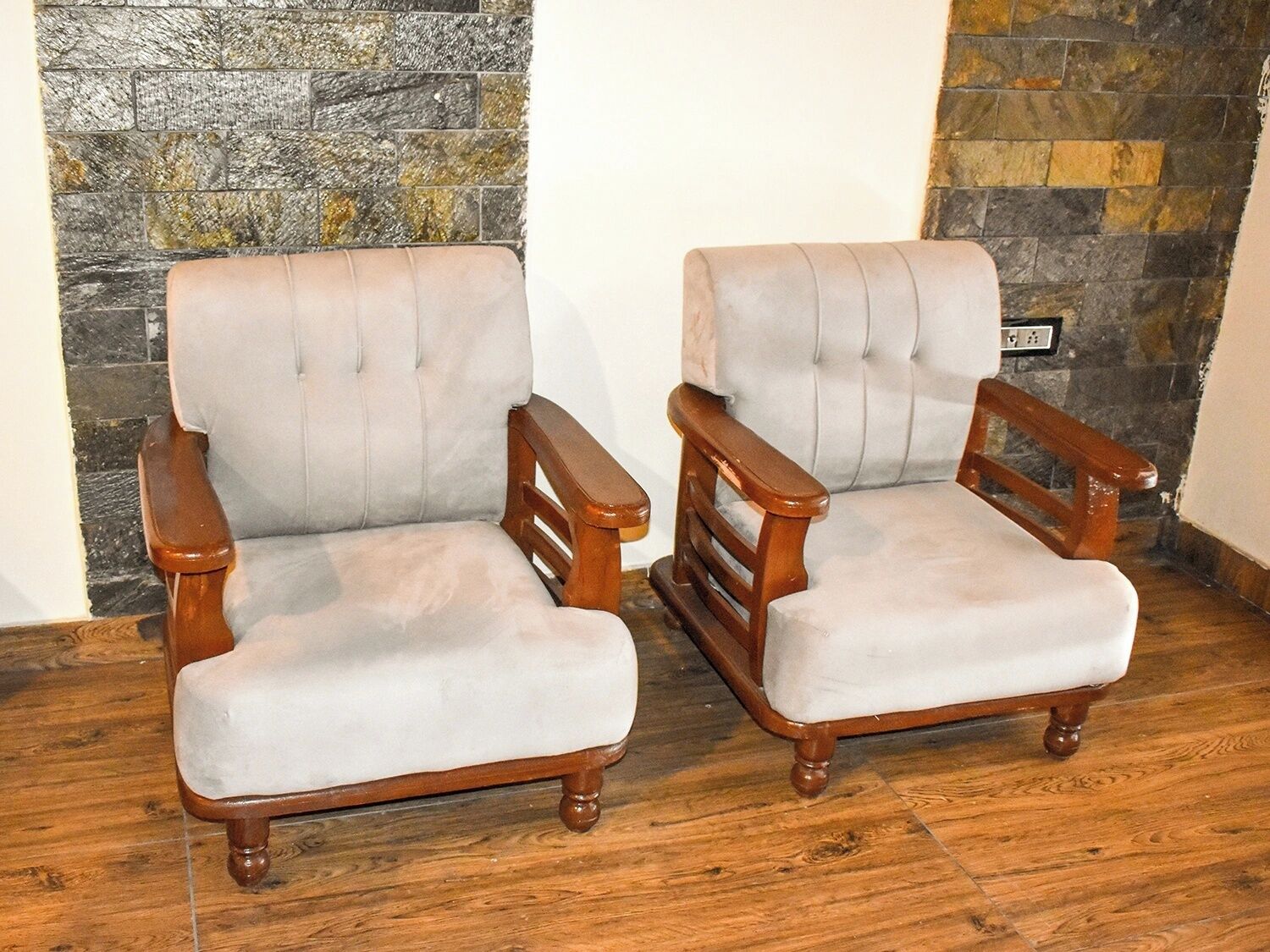 Desk, laptop workspace, iron/ironing board, free WiFi