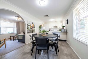 تناول الطعام