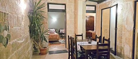 Apartment, 2 Schlafzimmer, Küche | Esszimmer