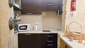 Apartment, 2 Bedrooms, Kitchen | Private kitchen