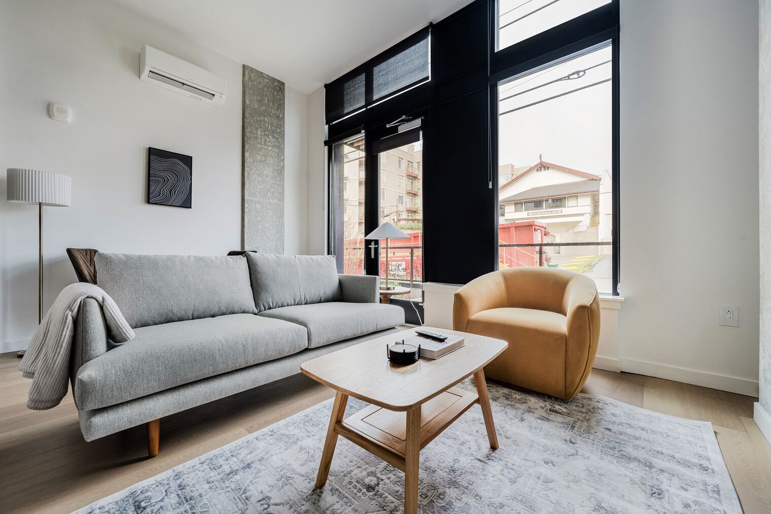 Télévision, chaîne hi-fi