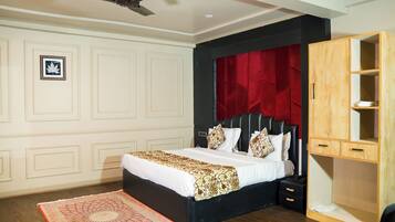 Deluxe Double Room, Balcony | Premium bedding, minibar, laptop workspace, free WiFi