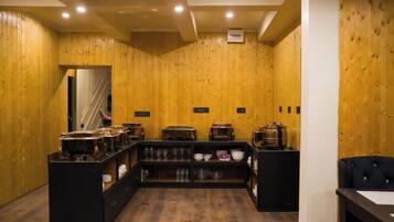 Daily buffet breakfast (INR 500 per person)