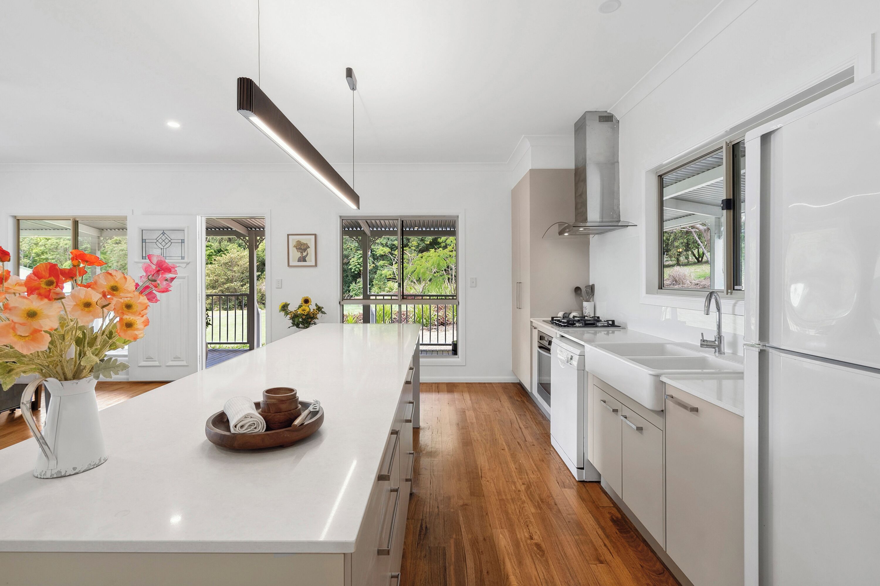 Oven, stovetop, dishwasher