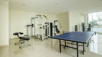 Bagian depan properti - sore/malam