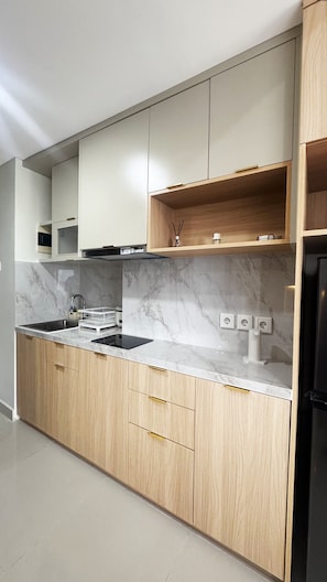Basic Apartment, City View | Private kitchen - Pollux Chadstone Cikarang (Kabupaten Bekasi, Jawa Barat)